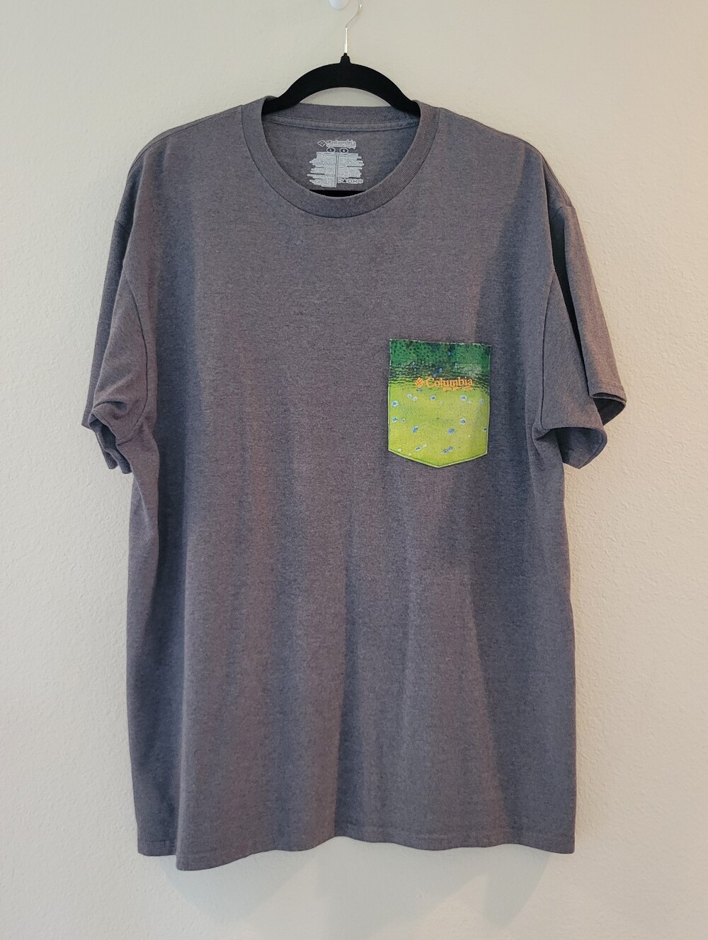 Columbia PFG Short-Sleeve Gray Tee with Green Accent Pocket & Back Graphic Large